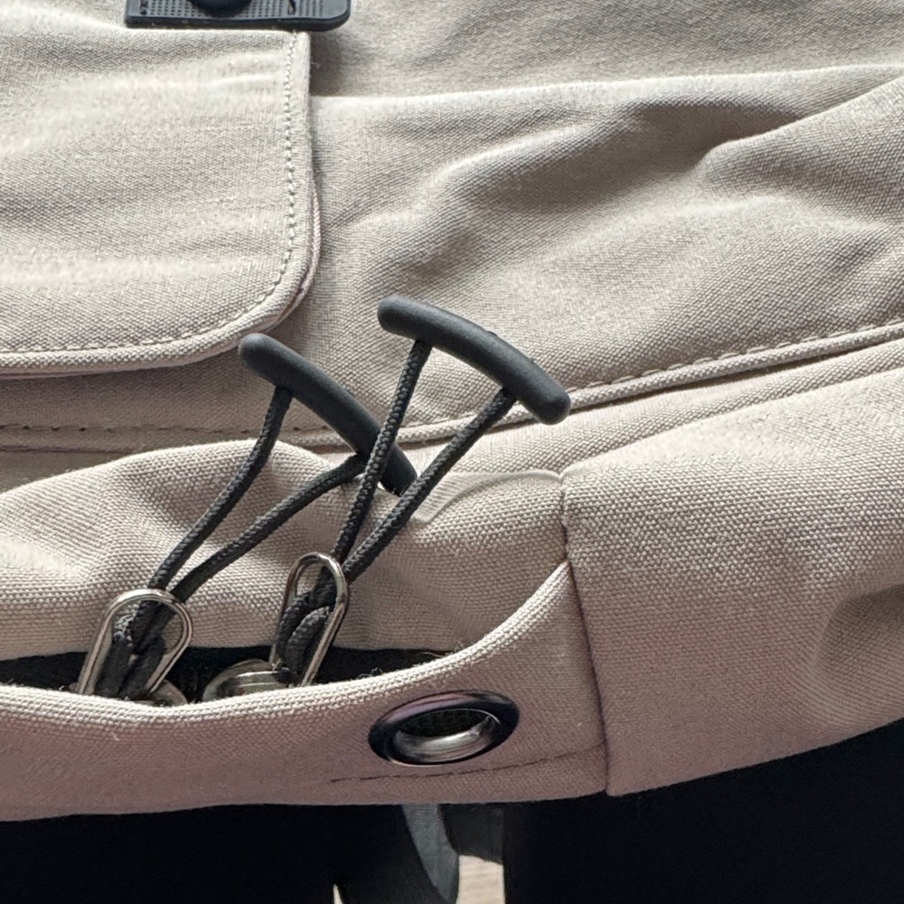 Travelon Backpack with anti-theft features - Picture 6 of 6